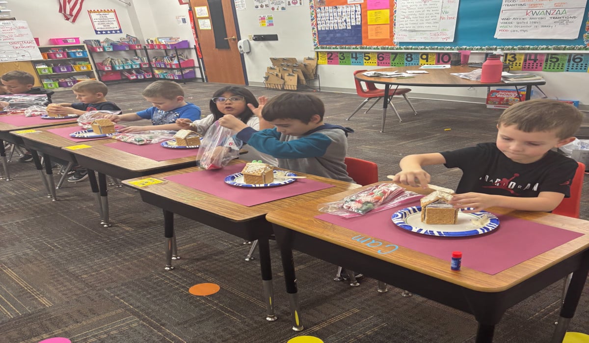 1st Grade Gingerbread Houses